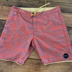 Men’s RVCA board/swim shorts 38